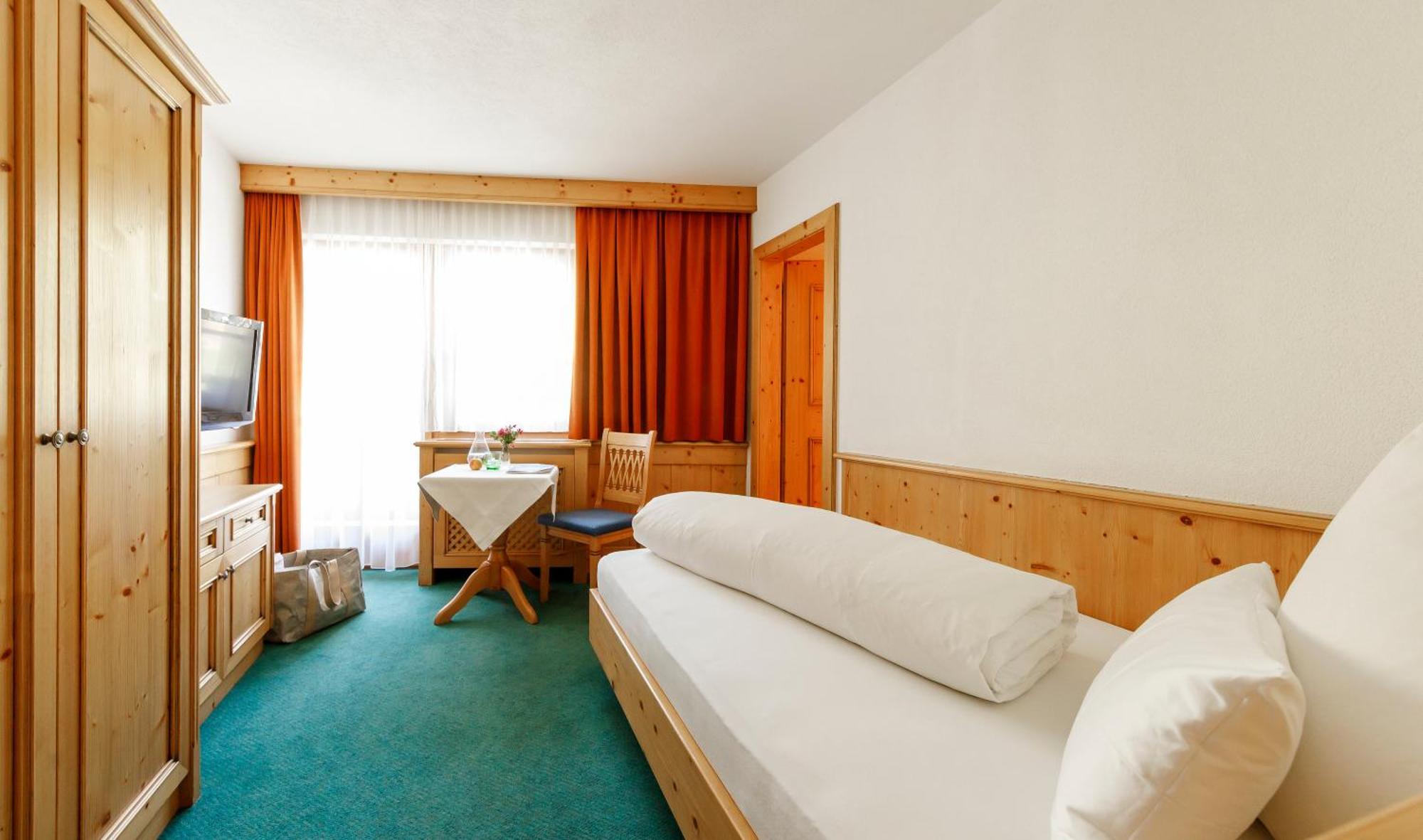 Hotel Astoria Samnaun Ngoại thất bức ảnh