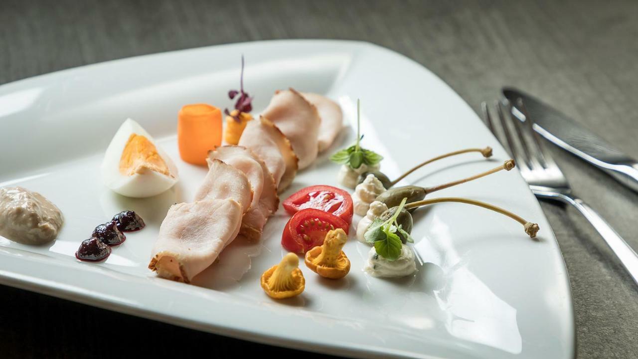 Hotel Astoria Samnaun Ngoại thất bức ảnh